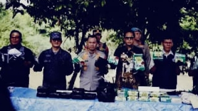 Konferensi Pers, Kapolrestabes Medan Ungkap, Kasus Narkoba di Pinggir Sungai Pria Laut