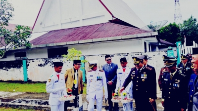 Kapolres Sibolga Irup Ziarah Makam Pahlawan. Dalam.Rangka Peringatan Hari Pahlawan.ke-80 Tahun 2025