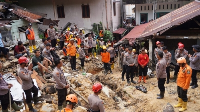 “Polri Perpanjang Operasi Aman Nusa II, Ribuan Personel Tetap Siaga Tangani Dampak Bencana Di Sumut”