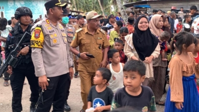 Ditnarkoba Polda Sumut dan Gabungan Lakukan Penggeledahan dan Penggerebekan Narkoba di Desa Singkuang