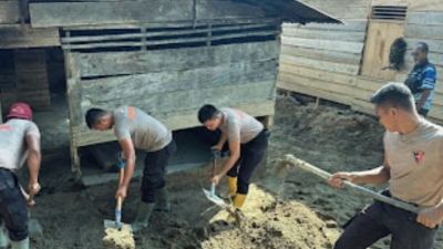 Brimob Sumut Gotong Royong Pulihkan Puing Pascabencana Rumah Warga dan Fasilitas Ibadah di Batang Toru