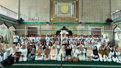 Brimob Dampingi Pembinaan Spiritual Siswa SMA Kemala Bhayangkari 1 Medan