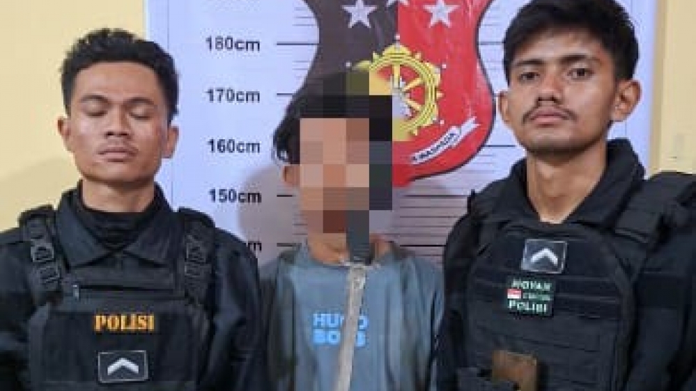 Dit Samapta Polda Sumut Amankan Pemuda Bawa Samurai