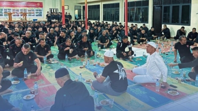 Ramadhan Perkuat Kebersamaan, Dañsat Brimob Polda Sumut Pimpin Buka Puasa Bersama Personel Batalyon C