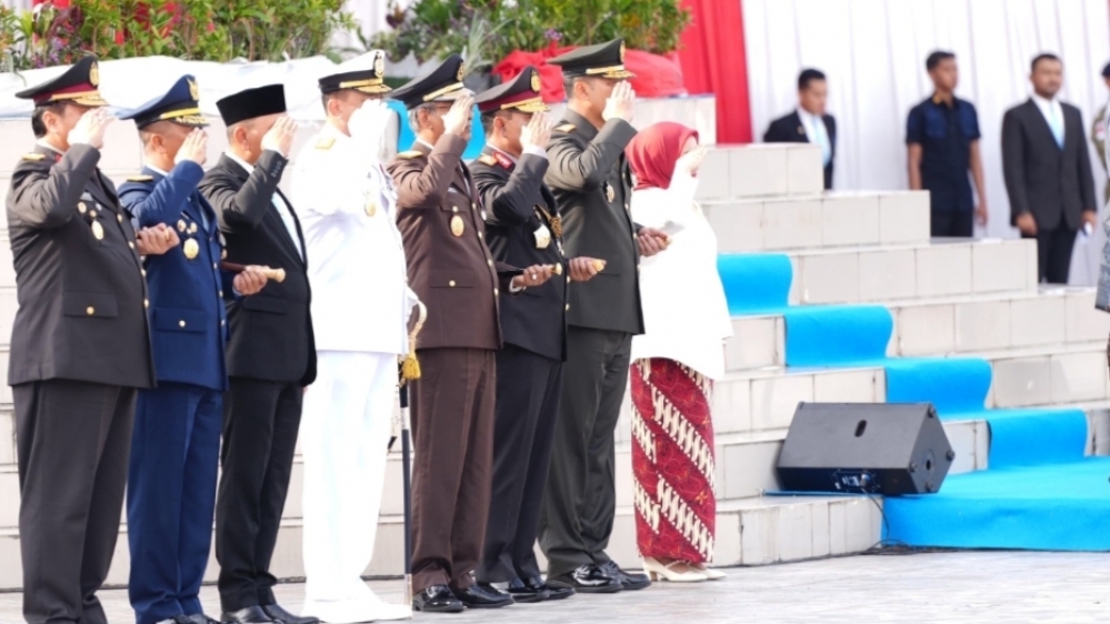 Kapolda Sumut Hadiri Upacara Peringatan HUT RI ke-81 di Lapangan.Astaka