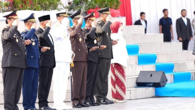 Kapolda Sumut Hadiri Upacara Peringatan HUT RI ke-81 di Lapangan.Astaka