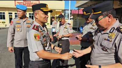Polres Sibolga Gelar Gaktiblin, Kapolres Pimpin Langsung Pemeriksaan Personel