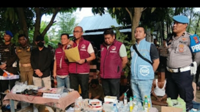 Ditresnarkoba Polda Sumut Bersama BNNP Sumut Gerebek Sarang Narkoba di Percut Sei Tuan Amankan 37 Orang