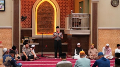Sholat Subuh Bersama, Kapolda Irjen Pol Sonny Irawan Ajak Warga Perkuat Persatuan dan Kerukunan Serta Perangi Narkoba